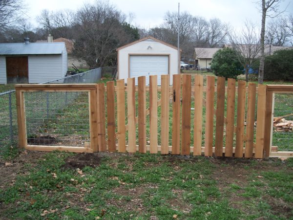 Wood Fence with Welded Wire and Swing Gate - Image 3