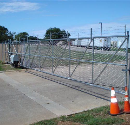 Chain Link Cantilever Gate2