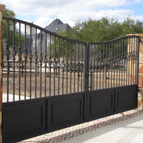 19_Custom Reverse Arch Swing Gate