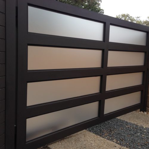 4_Aluminum Contemporary Driveway Gate