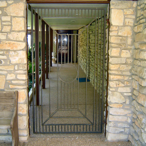 6b_Comptemporary Breezeway Gate