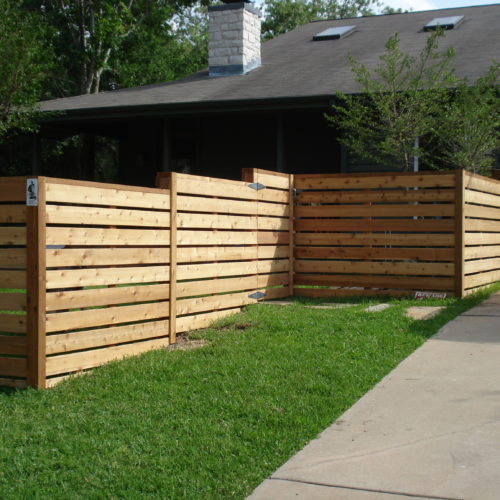 STK_HORIZ_SEMI_PRIVACY_WOODPOSTS