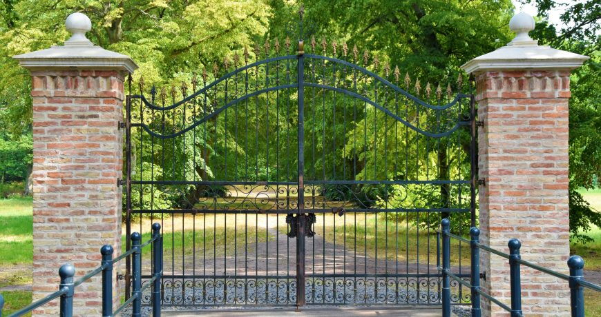 how to build a driveway gate