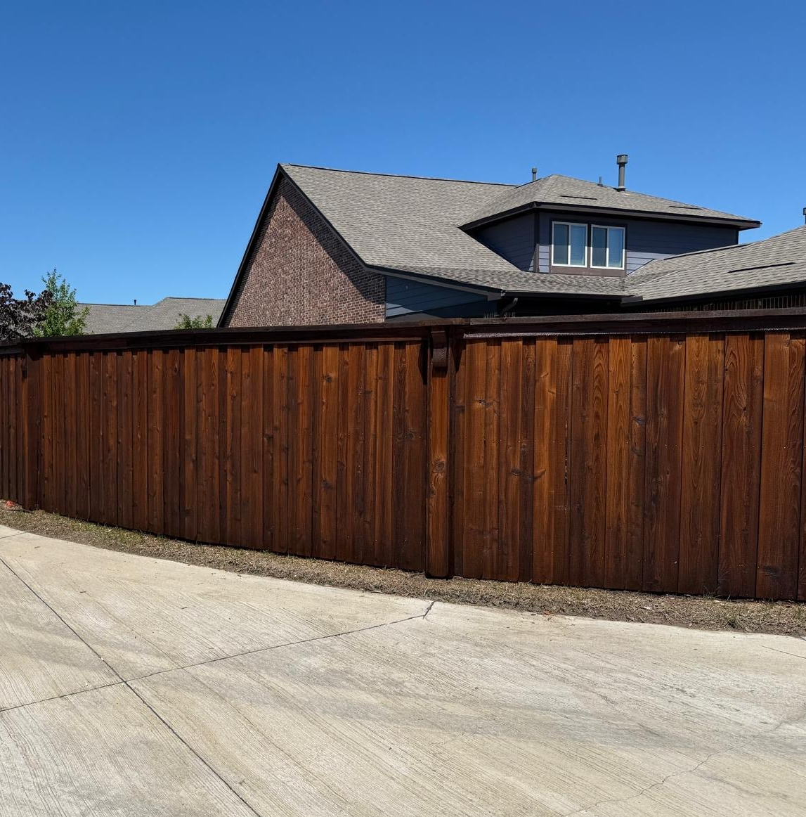 ACCURATE STAIN AND SEALER - DB FENCE_